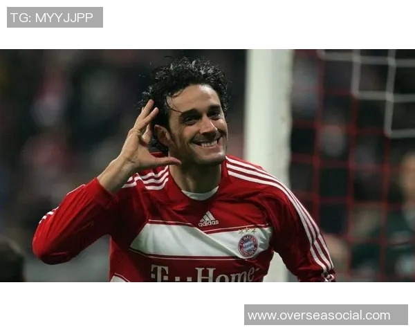 沙发足球明星的真实身份揭秘与背后故事分享