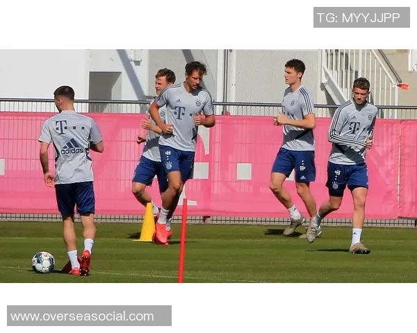 足球明星因疫情宅家生活揭秘与训练方式的转变与挑战